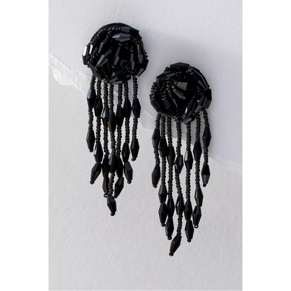 NWT‎ Free People Stella Dangle Earrings In Black Beads - Picture 2 of 9